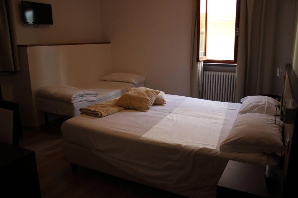 Albergo Ristorante Bismantova Castelnovo ne' Monti Εξωτερικό φωτογραφία